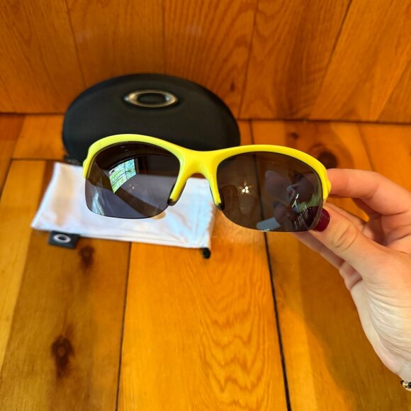 Oakley Yellow and Black Sunglasses - Picture 5 of 11